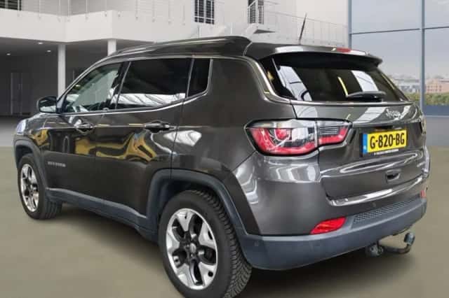 Jeep Compass (2019) thumbnail 4