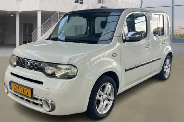 Nissan Cube (2010) thumbnail 1