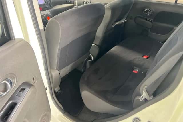 Nissan Cube (2010) thumbnail 6