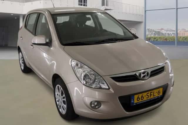 Hyundai i20 (2011) thumbnail 2