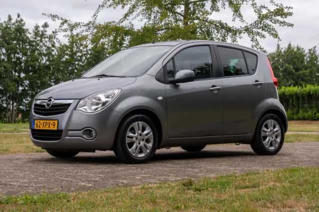 Opel Agila (2012) thumbnail 3
