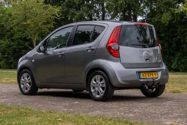 Opel Agila (2012) thumbnail 4