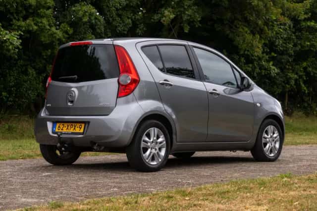 Opel Agila (2012) thumbnail 5