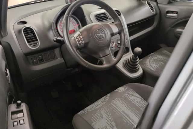 Opel Agila (2012) thumbnail 5
