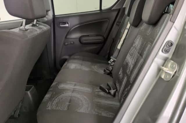 Opel Agila (2012) thumbnail 6