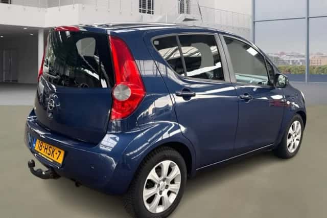 Opel Agila (2009) thumbnail 3
