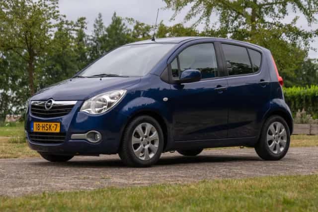 Opel Agila (2009) thumbnail 3