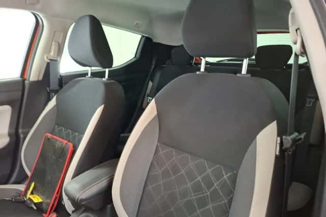 Nissan Micra (2018) thumbnail 6
