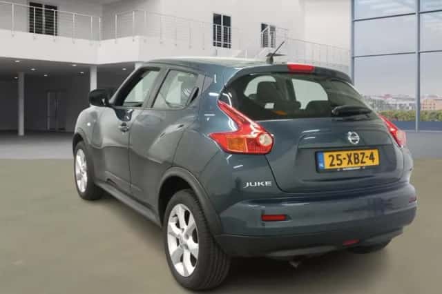 Nissan Juke (2012) thumbnail 4