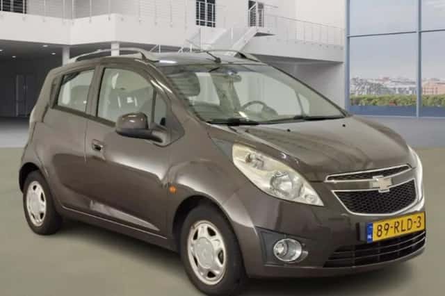 Chevrolet Spark (2011) thumbnail 2