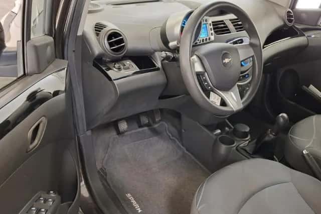 Chevrolet Spark (2011) thumbnail 5