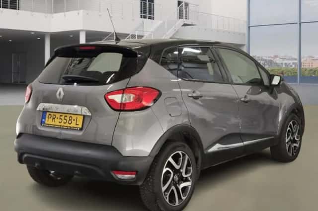 Renault Captur (2017) thumbnail 3