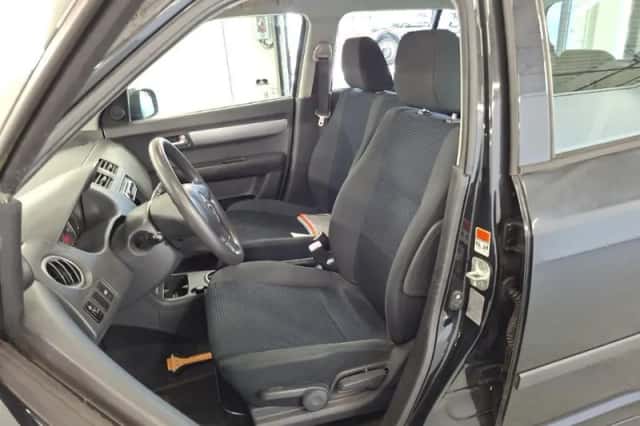 Suzuki Swift (2008) thumbnail 5