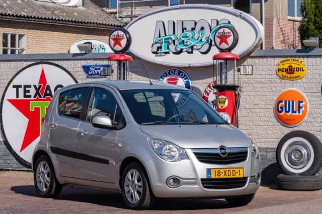 Opel Agila (2012) thumbnail 1