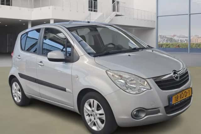 Opel Agila (2012) thumbnail 2