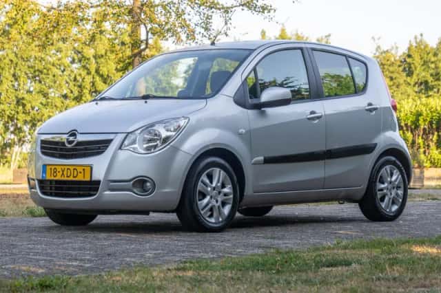 Opel Agila (2012) thumbnail 2