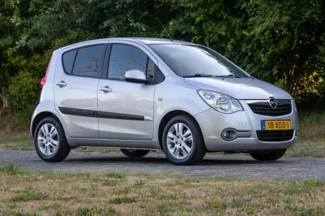 Opel Agila (2012) thumbnail 3