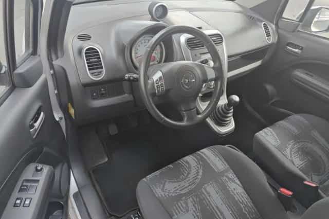 Opel Agila (2012) thumbnail 5