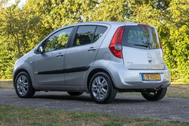 Opel Agila (2012) thumbnail 5