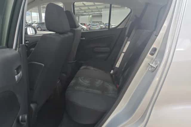 Opel Agila (2012) thumbnail 6