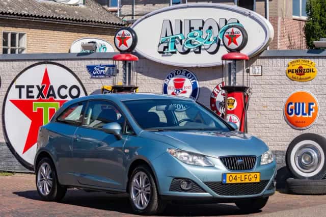 SEAT Ibiza (2010) thumbnail 1