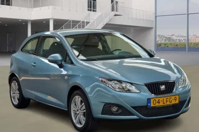 SEAT Ibiza (2010) thumbnail 2