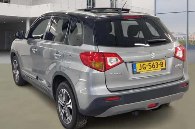 Suzuki Vitara (2016) thumbnail 4