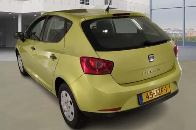 SEAT Ibiza (2009) thumbnail 4