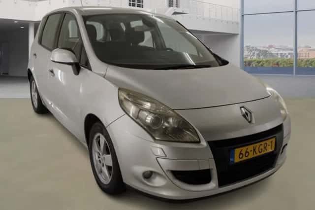Renault Scénic (2009) thumbnail 1