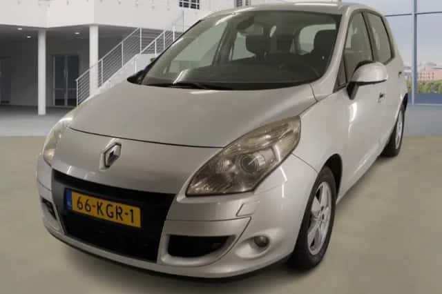Renault Scénic (2009) thumbnail 2