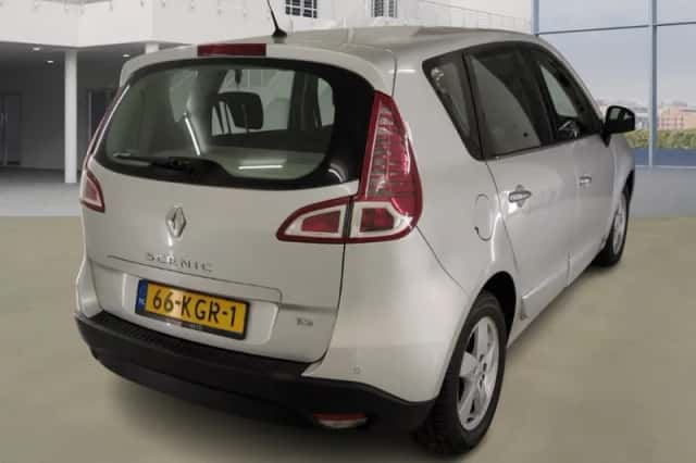 Renault Scénic (2009) thumbnail 3