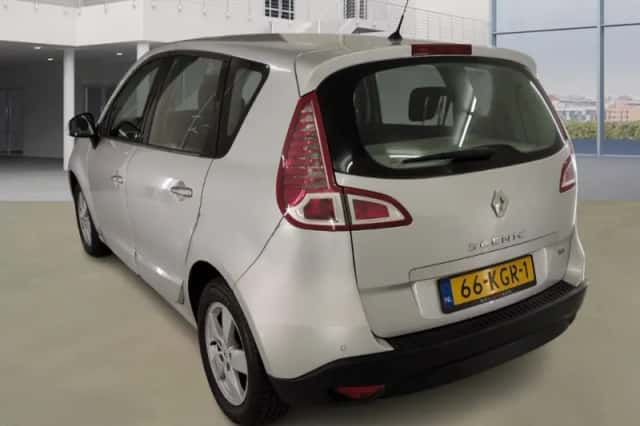 Renault Scénic (2009) thumbnail 4