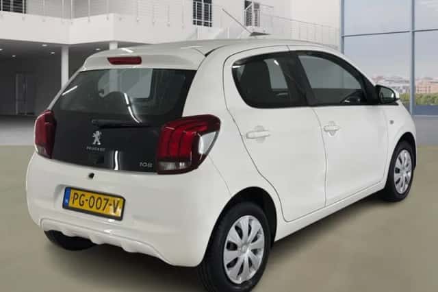 Peugeot 108 (2017) thumbnail 3