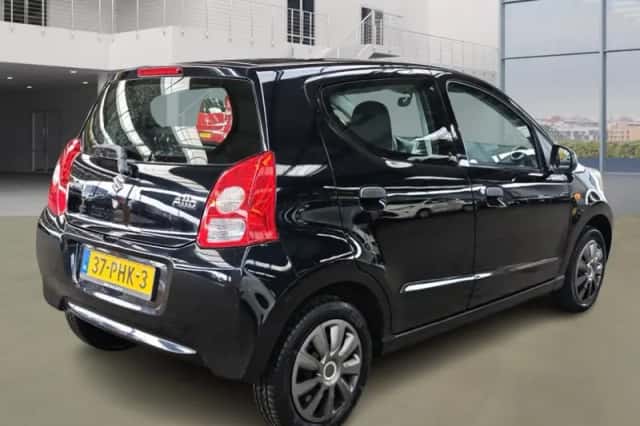 Suzuki Alto (2011) thumbnail 3