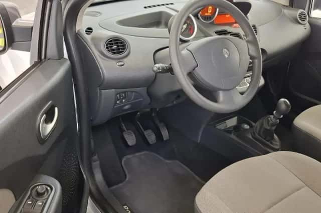 Renault Twingo (2011) thumbnail 5