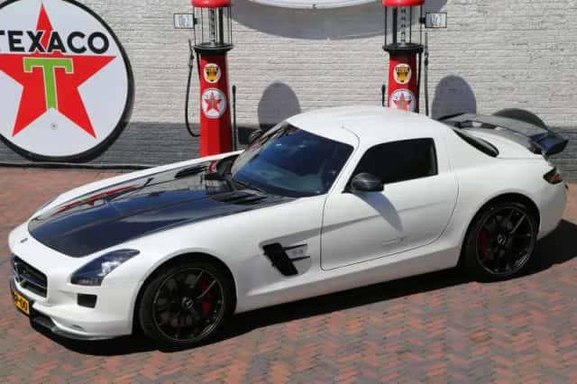 Mercedes-Benz SLS (2014) thumbnail 14