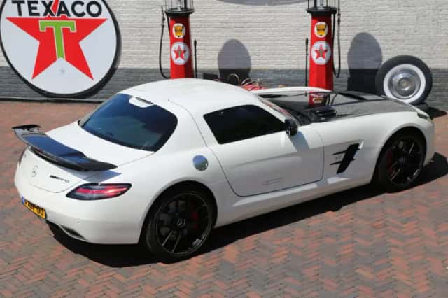 Mercedes-Benz SLS (2014) thumbnail 15