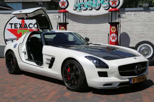 Mercedes-Benz SLS (2014) thumbnail 18