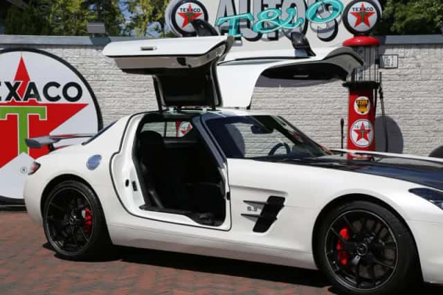 Mercedes-Benz SLS (2014) thumbnail 20