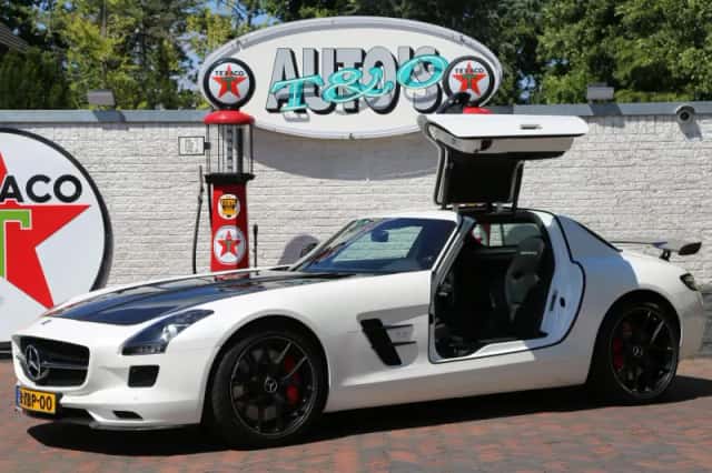 Mercedes-Benz SLS (2014) thumbnail 24