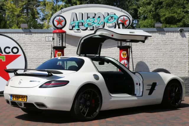 Mercedes-Benz SLS (2014) thumbnail 27