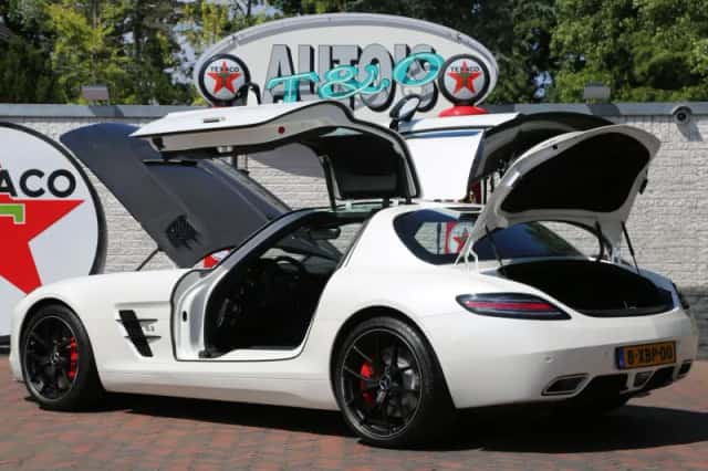 Mercedes-Benz SLS (2014) thumbnail 35