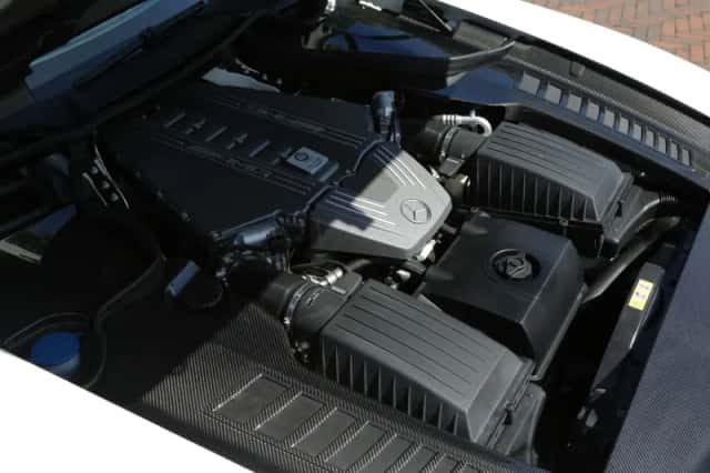 Mercedes-Benz SLS (2014) thumbnail 47