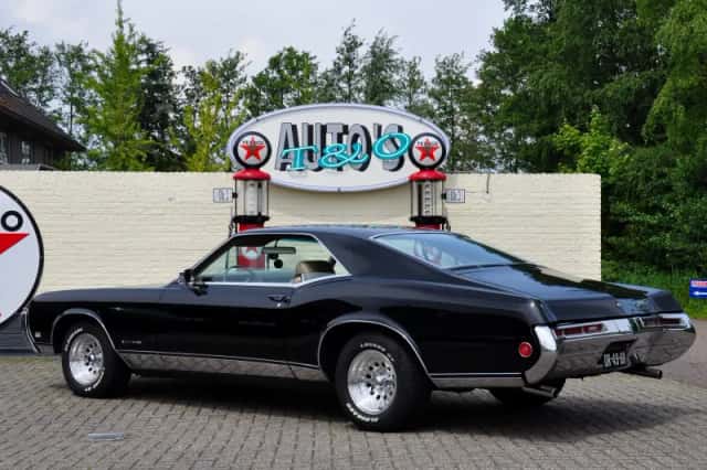Buick Riviera (1969) thumbnail 2