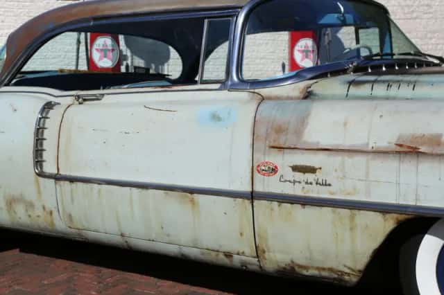 Cadillac Coupe de Ville (1956) thumbnail 12
