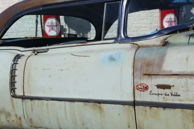 Cadillac Coupe de Ville (1956) thumbnail 16