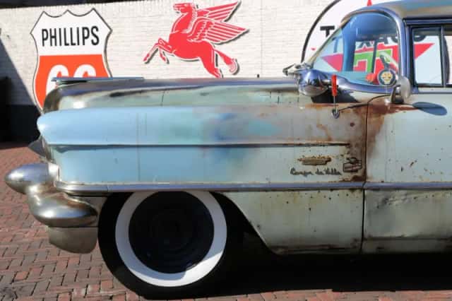 Cadillac Coupe de Ville (1956) thumbnail 17