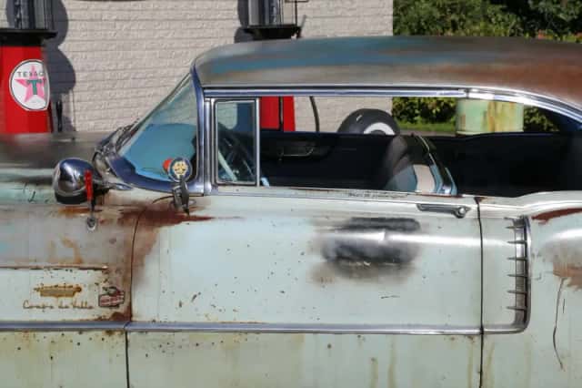 Cadillac Coupe de Ville (1956) thumbnail 28