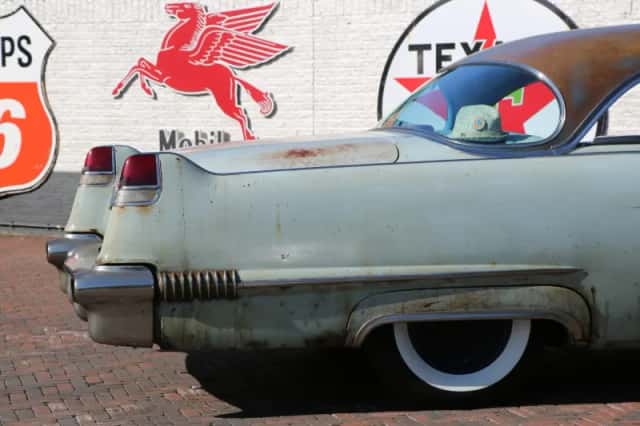 Cadillac Coupe de Ville (1956) thumbnail 38