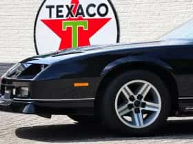 Chevrolet Camaro (1987) thumbnail 17